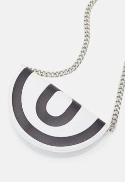 MM6 Maison Margiela Origami Chain Wallet - Portefeuille - White/Black 11 MM6 Maison Margiela Origami Chain Wallet - Portefeuille - White/Black -Mode et Luxe Boutique 01508e1eadd249438be30a2f6356a90b