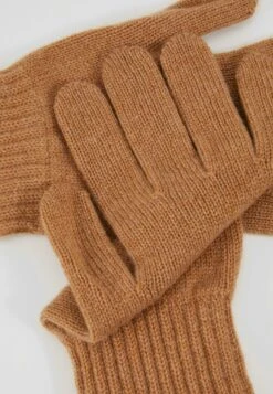 Gloves Unisex - Gants - Camel 13 Gloves Unisex - Gants - Camel -Mode et Luxe Boutique 099daafba1b8402d8524bd16ea1eb323