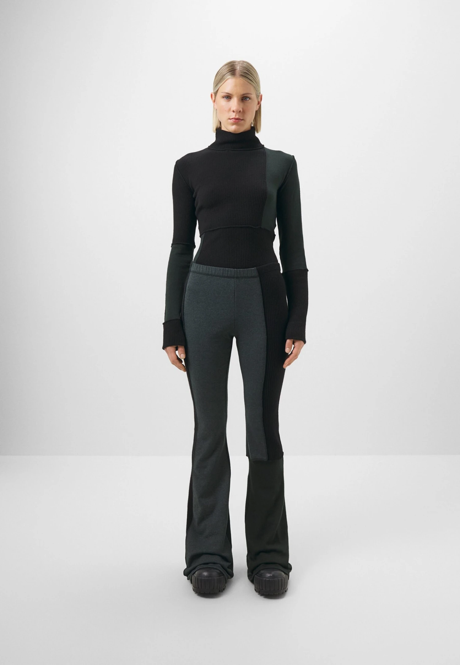 MM6 Maison Margiela Pants - Pantalon De Survêtement - Petrol Green 3 MM6 Maison Margiela Pants - Pantalon De Survêtement - Petrol Green