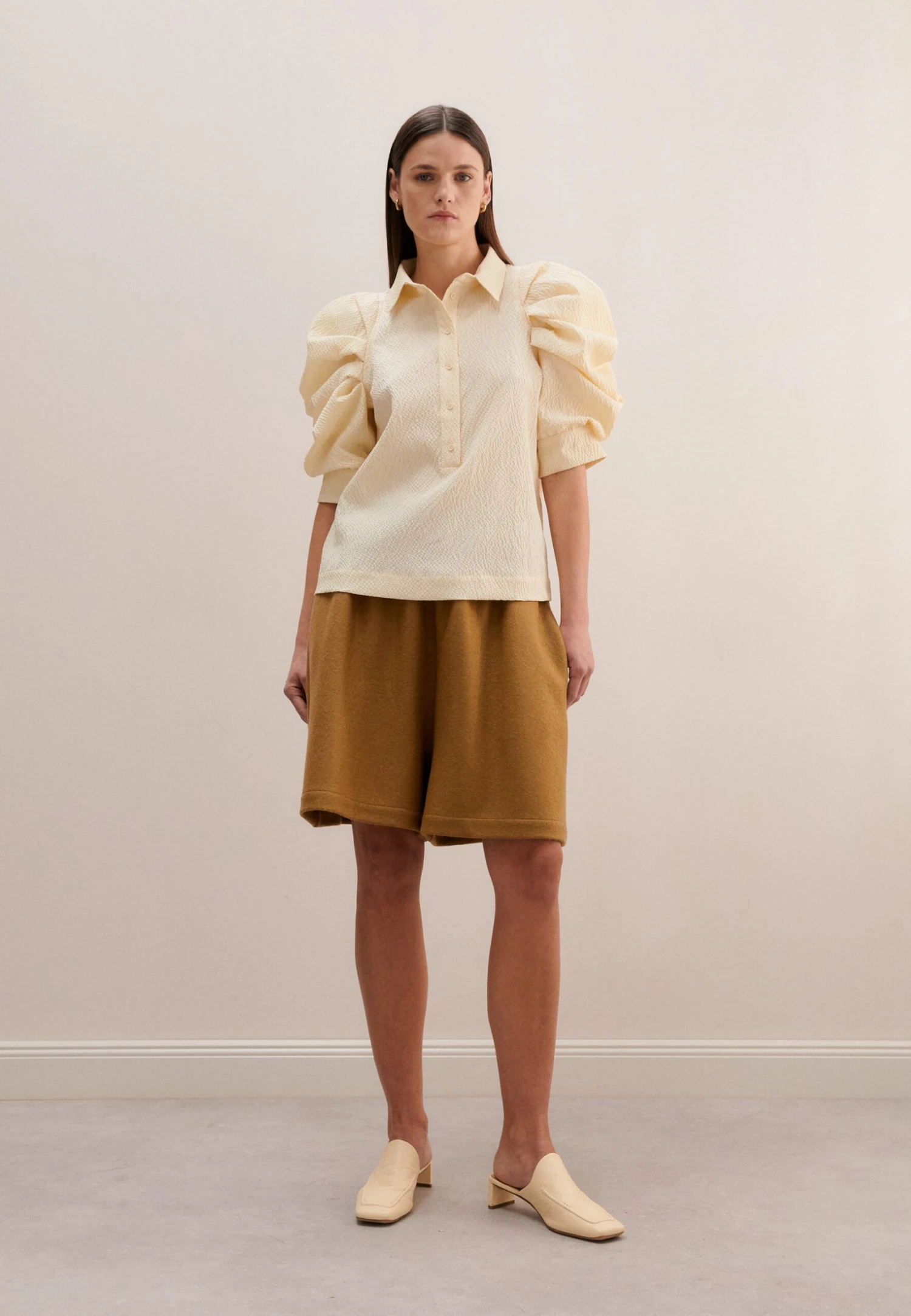 MUNTHE Demulcent - Blouse - Creme 4 MUNTHE Demulcent - Blouse - Creme – Image 2