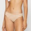 Roxy Beach Classics Hipster - Bas De Bikini - Toasted Nut -Mode et Luxe Boutique 0d7fefca9e5c4cbf9519ed20972a5420