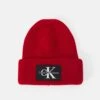 Calvin Klein Jeans Monogram Beanie - Bonnet - Candy Apple -Mode et Luxe Boutique 106048999f7c40e1a8c0aa2ff4b0f6b6