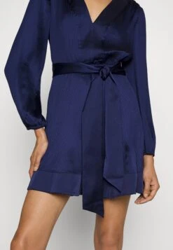 MILLY Pleated Dress - Robe De Soirée - Navy -Mode et Luxe Boutique 127d237294554baeaaa274d113410c9b