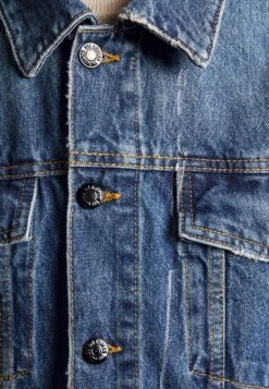 THE KOOPLES Blouson Avec Poches - Veste En Jean - Blue -Mode et Luxe Boutique 1362ab08dd134455a3bbdca1413ccc25