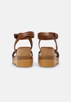 See By Chloé Robin - Sandales À Plateforme - Tan -Mode et Luxe Boutique 1a07908dea9f4b10a26ba88d88d25fdb