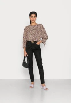 Object Elisabeth - Blouse - Black -Mode et Luxe Boutique 21b63eaabca14649acecd353171fd765