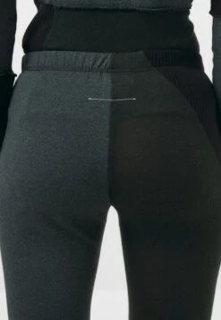 MM6 Maison Margiela Pants - Pantalon De Survêtement - Petrol Green 13 MM6 Maison Margiela Pants - Pantalon De Survêtement - Petrol Green -Mode et Luxe Boutique 2a95338adf344ba0a9867028fe4d8dcc