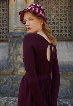 Long Sleeve Dress - Robe Pull - Plum -Mode et Luxe Boutique 2ae5a63514ff40f388a1bc925d4c92db