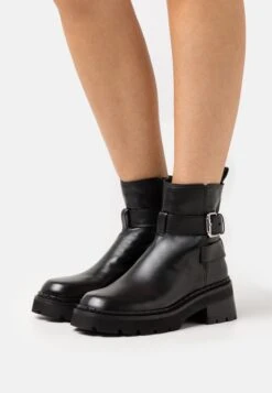 BY FAR Warner - Bottines À Plateau - Black