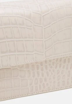 Vero Moda Cross Over - Sac Bandoulière - Beige -Mode et Luxe Boutique 35fa06ab75904715a6b28ca9bdccbe52