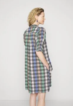 MUNTHE Vantasic - Robe De Jour - Black -Mode et Luxe Boutique 38f65e5797534e96bb5b2eb73e608012