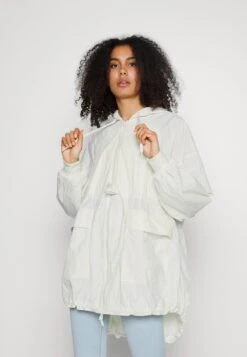 Sweaty Betty Free Fall Jacket - Parka - White