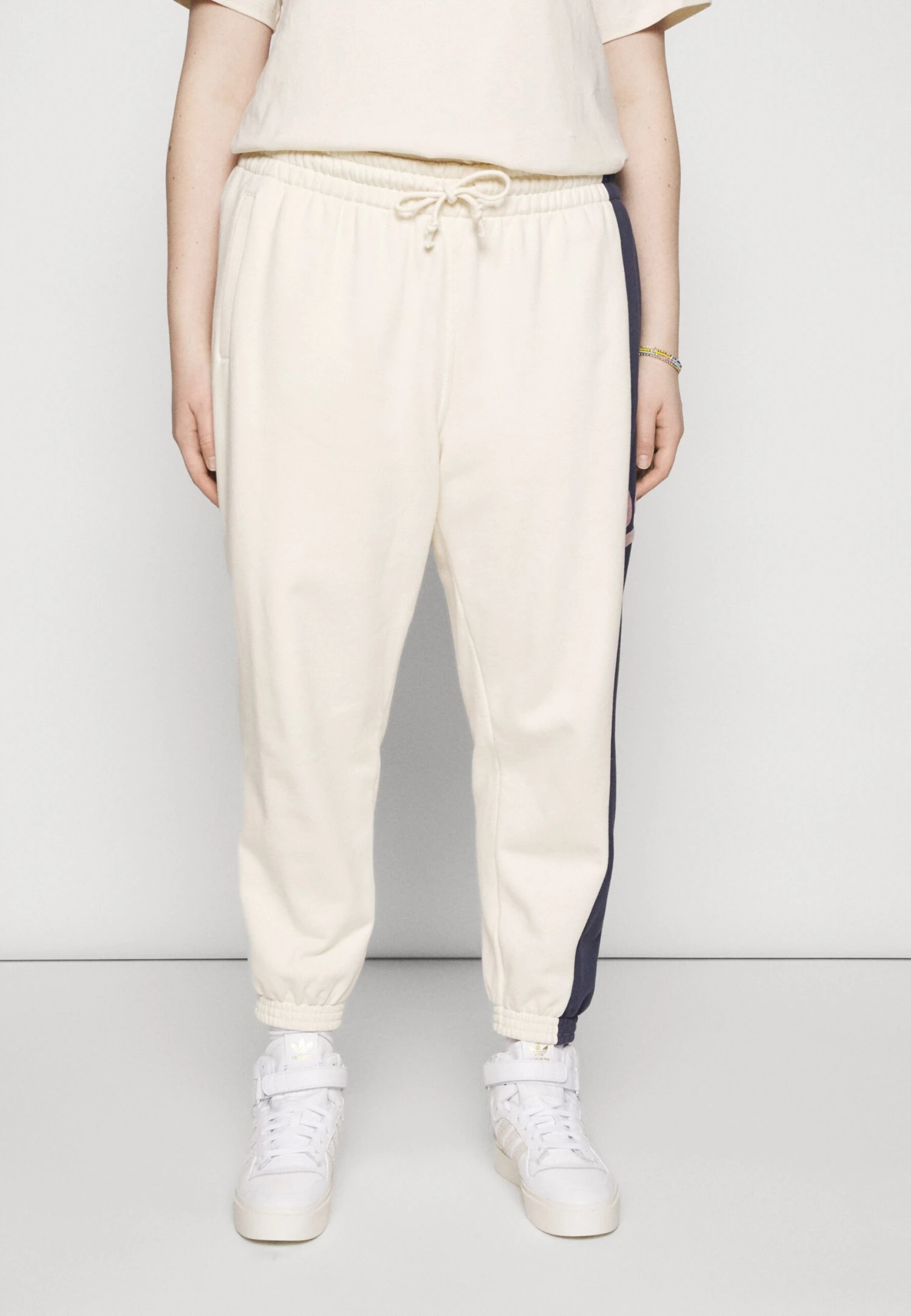 Adidas Originals Pantalon De Survêtement - White 5 Adidas Originals Pantalon De Survêtement - White – Image 3