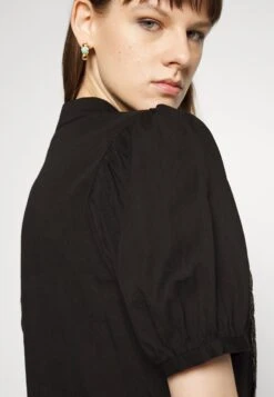 See By Chloé Robe Chemise - Black -Mode et Luxe Boutique 4204d7e22e764f0392562b55f8e55ad7