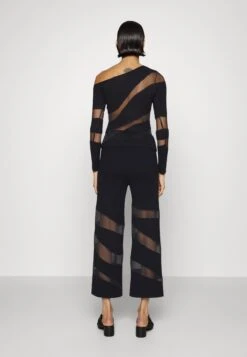 Cult Gaia Kaz - Pullover - Black 10 Cult Gaia Kaz - Pullover - Black -Mode et Luxe Boutique 452ccabd21c04757b66f9d6019c49d38