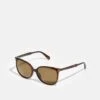 Polaroid Lunettes De Soleil - Havana -Mode et Luxe Boutique 4a2051db379c416aaad8c7122d6cd2d7