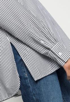 Someday Zonga Stripe - Chemisier - Black -Mode et Luxe Boutique 4a556cdc40ed452784f6376b1fc0cfc4