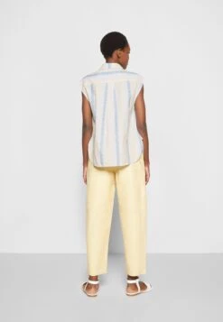 Vella - Chemisier - Multi -Mode et Luxe Boutique 50c47020c0d245f693e793a19de234b3