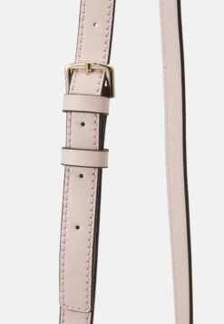 Guess Sicilia Frame - Pochette - Shell -Mode et Luxe Boutique 56362c724b5040fa9f6f490b358231ea