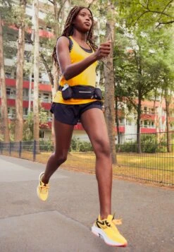 Saucony Axon 2 - Chaussures De Running Neutres - Vizigold/Vizired -Mode et Luxe Boutique 5a0d935e1fe14742ad7fa7cb61776d33