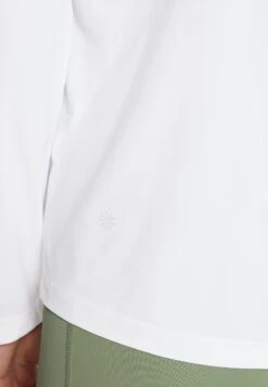 Athleta Ultimate Train Top - T-Shirt De Sport - Bright White -Mode et Luxe Boutique 6cb65ce43a674e58aeef47c5ca6b4198