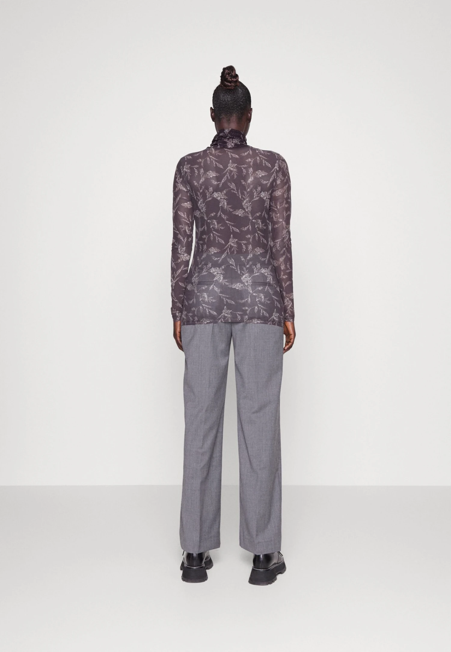 Tulip - T-Shirt À Manches Longues - Black 5 Tulip - T-Shirt À Manches Longues - Black – Image 3