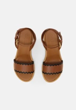 See By Chloé Robin - Sandales À Plateforme - Tan -Mode et Luxe Boutique 6e8f771ed3f5457998585667d88167aa