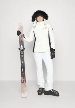 EA7 Emporio Armani Veste De Ski - Snow White -Mode et Luxe Boutique 7959b7f378e7480ab62ba0dff389b7a6
