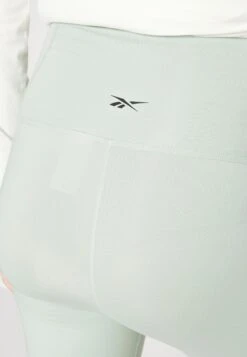 Reebok Lux Short - Collants - Light Sage -Mode et Luxe Boutique 7e975430fa2a447d963b3b2f3326c86b