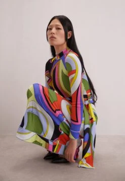 MOSCHINO Robe De Cocktail - Multi-Coloured -Mode et Luxe Boutique 7fcc26cd82b243b5a30337c5311f7a2e