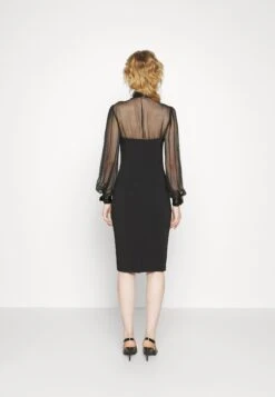 MOSCHINO Bondage Buckle - Robe De Soirée - Fantasy Black -Mode et Luxe Boutique 86b4c85d643947429f8e54ce413e4854