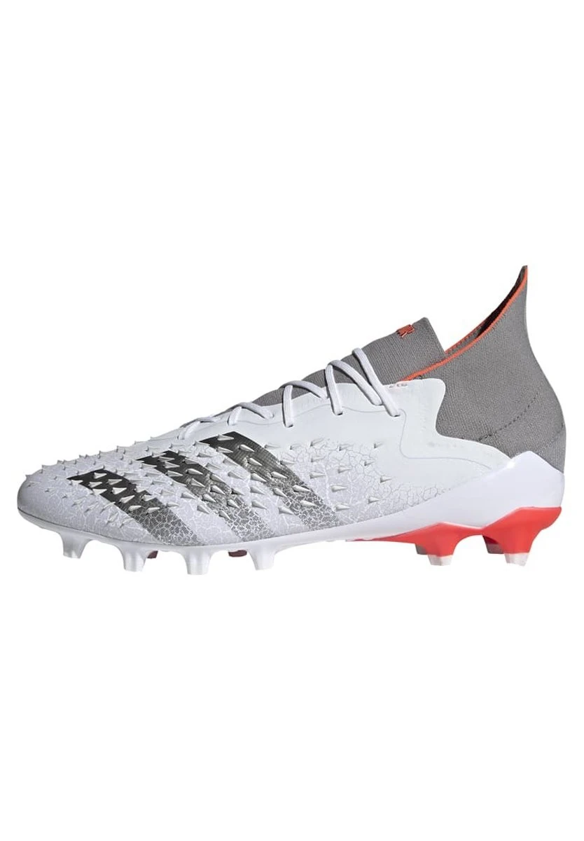 ADIDAS PERFORMANCE Predator Freak - Chaussures De Foot À Lamelles - White 3 ADIDAS PERFORMANCE Predator Freak - Chaussures De Foot À Lamelles - White