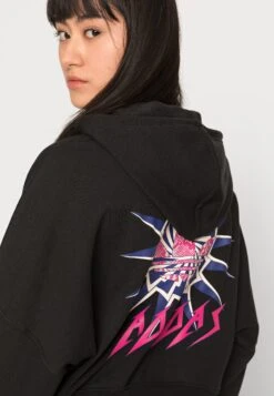 Adidas Originals Cropped Hoodie - Sweatshirt - Black 11 Adidas Originals Cropped Hoodie - Sweatshirt - Black -Mode et Luxe Boutique a501c666b9904b99a3156764680536b2