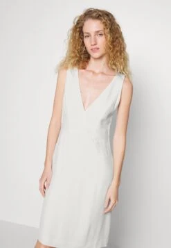 Demi Ann - Robe De Cocktail - Snow White -Mode et Luxe Boutique a6976c93bba14934ad506477ff38c0c1