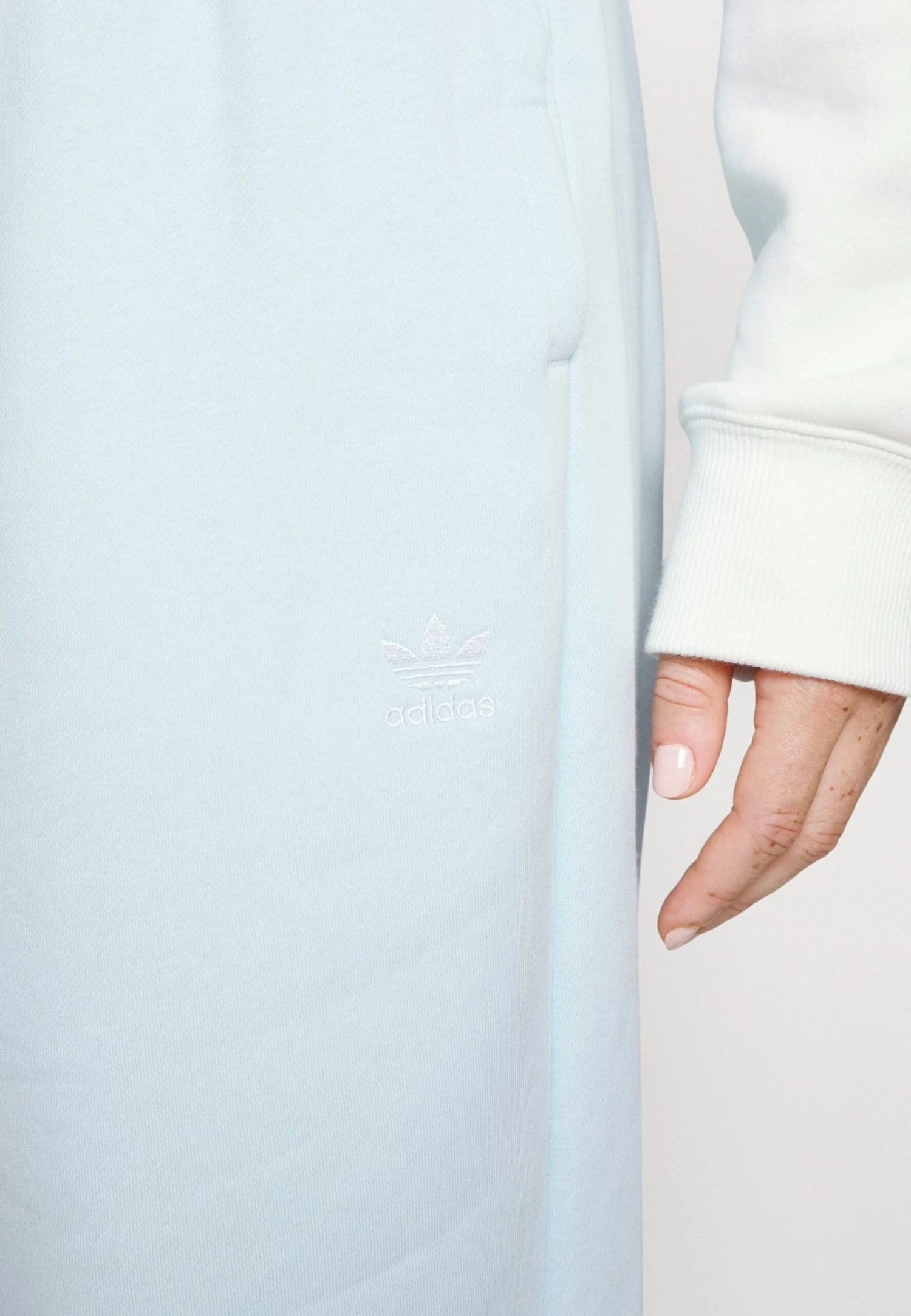 Adidas Originals Pants - Pantalon De Survêtement - Almost Blue 8 Adidas Originals Pants - Pantalon De Survêtement - Almost Blue – Image 6