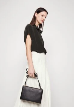 Vanessa Bruno Ashley - T-Shirt Imprimé - Noir -Mode et Luxe Boutique b728ad5d42144ac783eb86963c08c4d7