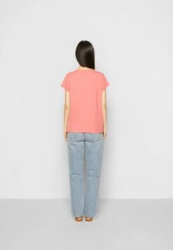 Maison Labiche T-Shirt Basique - Coral -Mode et Luxe Boutique be0bc1ca755042cea49e55d649421c7b