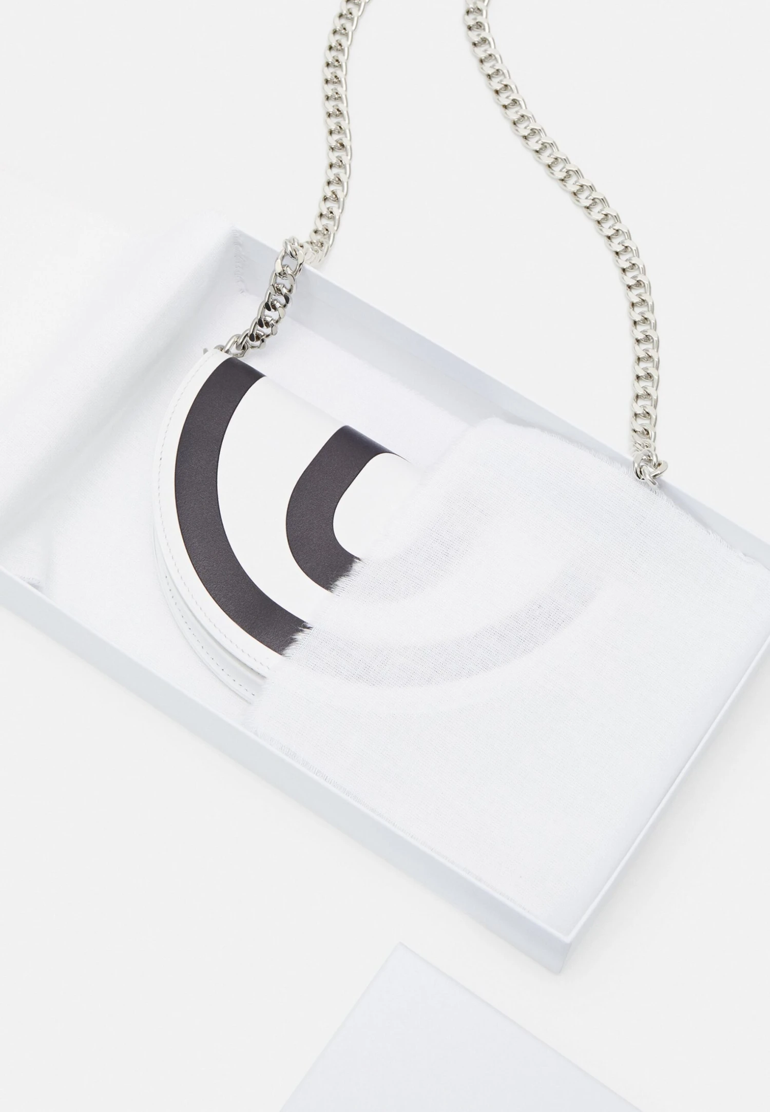 MM6 Maison Margiela Origami Chain Wallet - Portefeuille - White/Black 6 MM6 Maison Margiela Origami Chain Wallet - Portefeuille - White/Black – Image 4