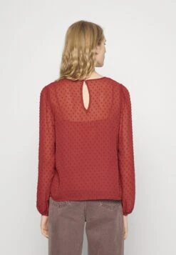 ONLY Onllaurence - T-Shirt À Manches Longues - Apple Butter -Mode et Luxe Boutique c7140022ee6e4e239311b2047e45a491