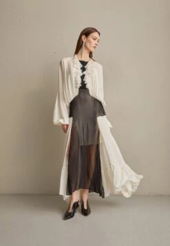 Philosophy Di Lorenzo Serafini Robe De Soirée - Off-White -Mode et Luxe Boutique d496e4749258454095cafa9c216ae9c2