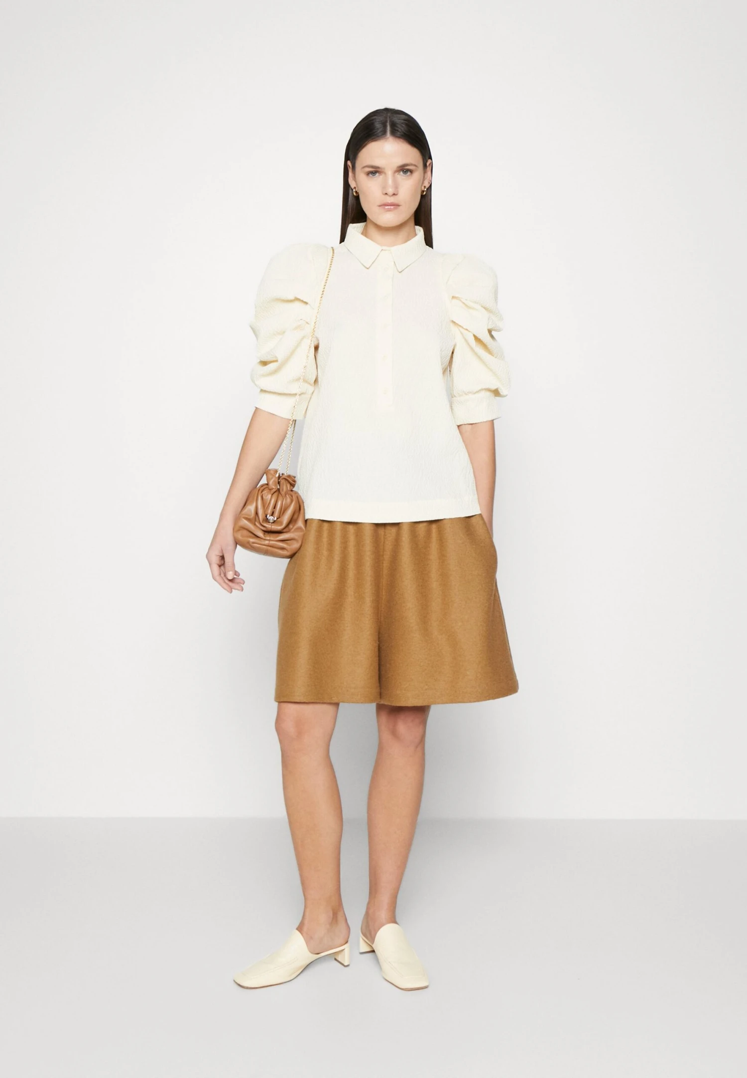 MUNTHE Demulcent - Blouse - Creme 7 MUNTHE Demulcent - Blouse - Creme – Image 5