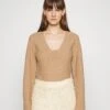 By Malene Birger Winola - Pullover - Tan 2 By Malene Birger Winola - Pullover - Tan -Mode et Luxe Boutique d68aa328d90e4a11af12c8aaa459349b
