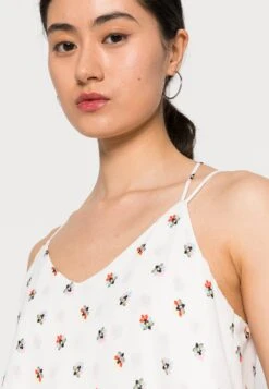 Vero Moda Vmpoel Singlet - Débardeur - Snow White 11 Vero Moda Vmpoel Singlet - Débardeur - Snow White -Mode et Luxe Boutique d732d7e676de46938124a3ed67e921ad