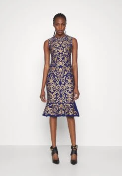 MOSCHINO Robe Pull - Fantasy Blue -Mode et Luxe Boutique d74fe91e1a8342e281e601c97c0e9829