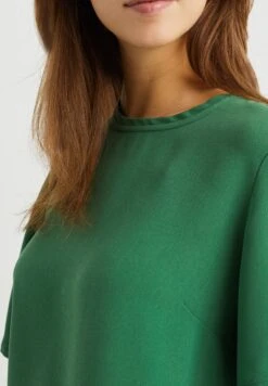 WE FASHION Blouse - Green 10 WE FASHION Blouse - Green -Mode et Luxe Boutique dc72959eb0854263b6622d43f2222fea