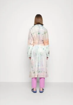 PAUL SMITH Coat - Trench - Light Blue -Mode et Luxe Boutique e34f412c102c4b8ab14e1f0c6e30cccf