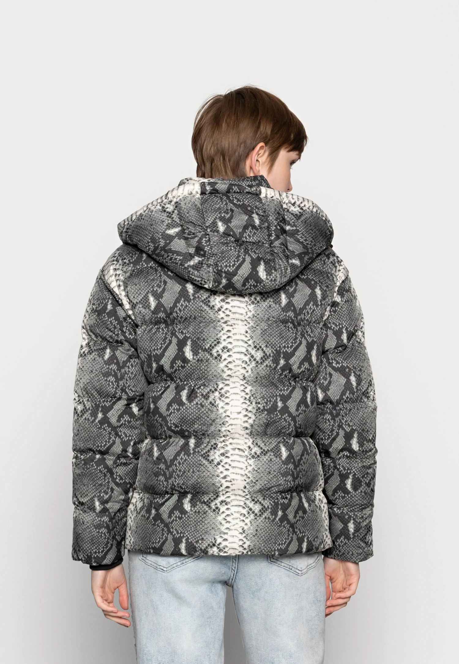 URBAN CLASSICS Ladies Hooded Puffer Jacket - Veste D'Hiver - Grey 5 URBAN CLASSICS Ladies Hooded Puffer Jacket - Veste D'Hiver - Grey – Image 3