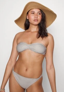 Filippa K Bas De Bikini - Beige 11 Filippa K Bas De Bikini - Beige -Mode et Luxe Boutique eade3733e5ae4ccf9c17868f0b2641ff