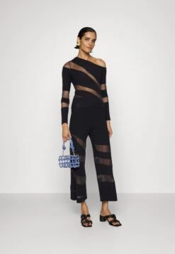 Cult Gaia Kaz - Pullover - Black 9 Cult Gaia Kaz - Pullover - Black -Mode et Luxe Boutique eb2a066bb9034f2d8b1784fdfa751a23