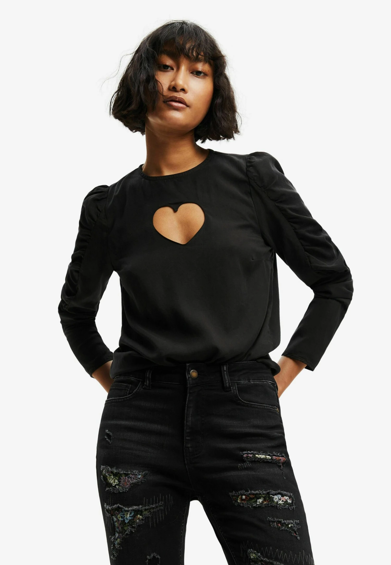Desigual Balloon Sleeve With Heart - Blouse - Black 3 Desigual Balloon Sleeve With Heart - Blouse - Black